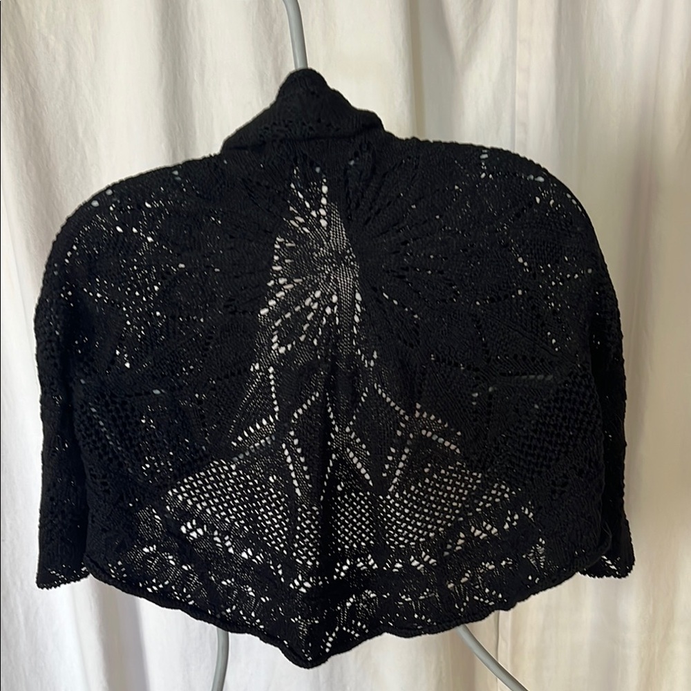 Banana Republic Black crotchet cropped shrug xs cotton - Picture 2 of 5